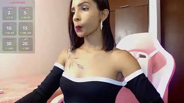 AnnitaSerna  online show from December 20, 2024, 11:16 pm