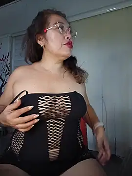 anniecoopeer online show from February 6, 2026, 11:50 am