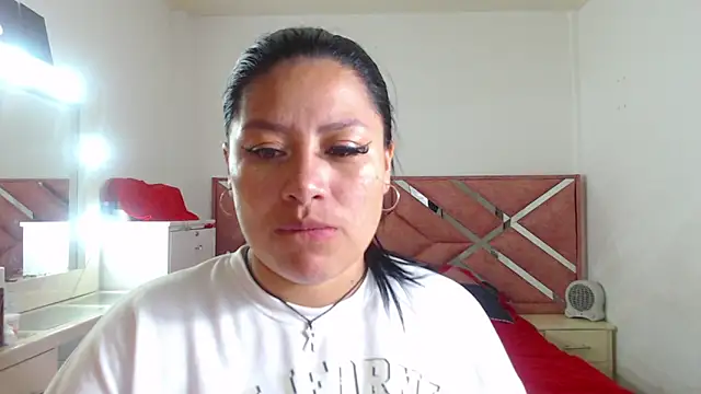 Snapshot of moan_sex2 chatting on December 3, 2025, 7:02 pm moan sex2 online show from December 3, 2025, 7:02 pm