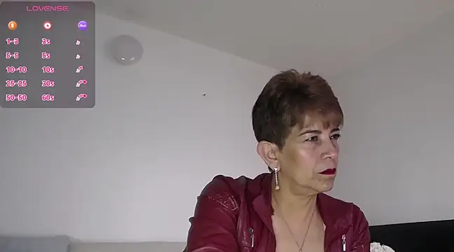 Snapshot of Angelina_Stone_65 chatting on February 25, 2025, 2:04 pm Angelina Stone 65 online show from February 25, 2025, 2:04 pm