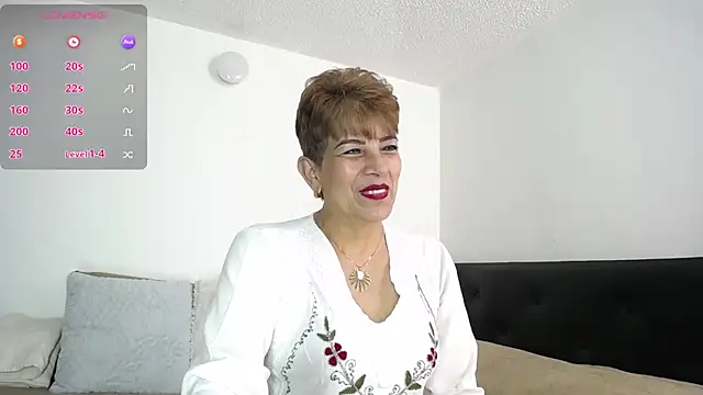 Snapshot of Angelina_Stone_65 chatting on March 1, 2025, 7:04 pm Angelina Stone 65 online show from March 1, 2025, 7:04 pm