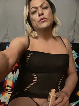 HoneyBdaQueen online show from January 18, 2025, 10:49 am