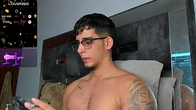 iamcamiloo  online show from November 25, 2025, 9:42 am