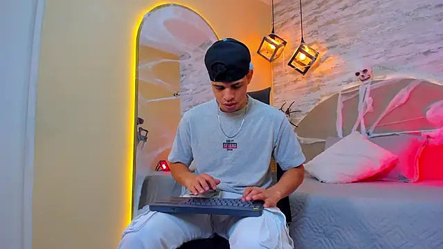 Benjamin More online show from October 20, 2025, 3:45 pm