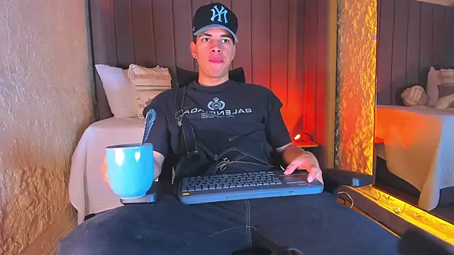 Benjamin More online show from November 28, 2025, 1:55 pm