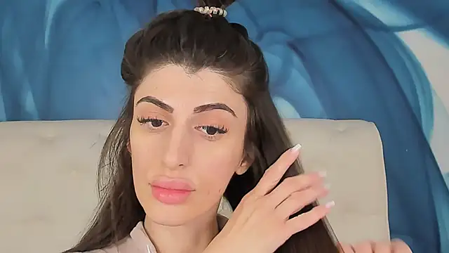 Snapshot of SkinnyDolly chatting on December 14, 2025, 3:02 am SkinnyDolly online show from December 14, 2025, 3:02 am