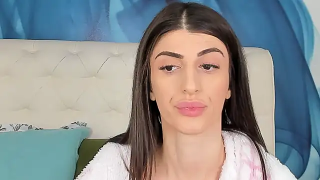 Snapshot of SkinnyDolly chatting on January 9, 2026, 8:49 pm SkinnyDolly online show from January 9, 2026, 8:49 pm