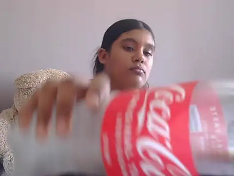 Snapshot of Lilmisskay18 chatting on February 5, 2026, 11:39 am Lilmisskay18 online show from February 5, 2026, 11:39 am