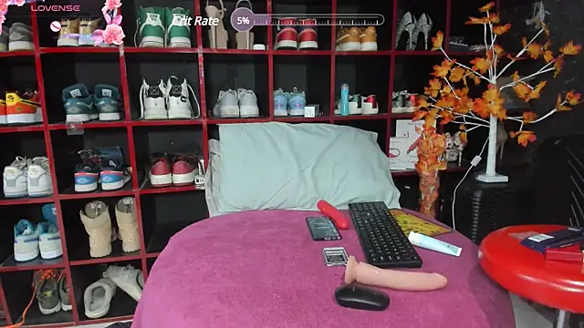 Indianbrownie online show from December 28, 2024, 1:39 am