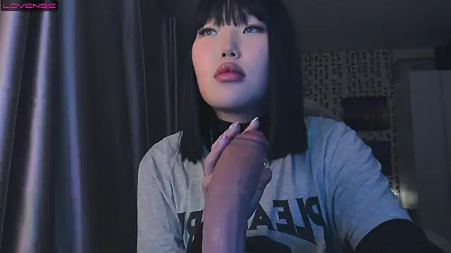 Snapshot of uko_sa chatting on March 4, 2025, 5:03 pm uko sa online show from March 4, 2025, 5:03 pm