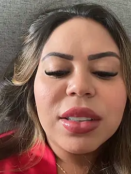 lariic online show from February 21, 2026, 8:33 pm