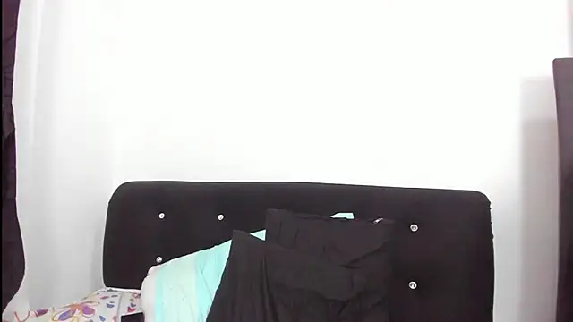 skaysanchez1 online show from March 7, 2025, 8:44 pm