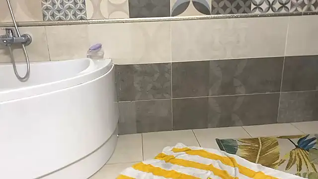 Snapshot of emylolo9 chatting on January 23, 2025, 3:11 pm emylolo9 online show from January 23, 2025, 3:11 pm