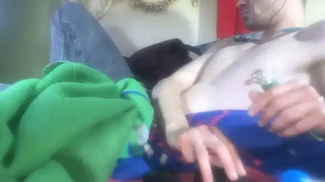 Snapshot of emylolo9 chatting on January 30, 2025, 8:31 pm emylolo9 online show from January 30, 2025, 8:31 pm