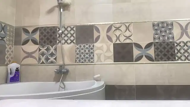 Snapshot of emylolo9 chatting on January 18, 2025, 12:04 pm emylolo9 online show from January 18, 2025, 12:04 pm