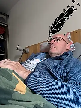 bogland33 online show from October 17, 2025, 7:44 am