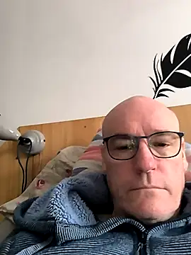 bogland33 online show from March 11, 2025, 10:51 am