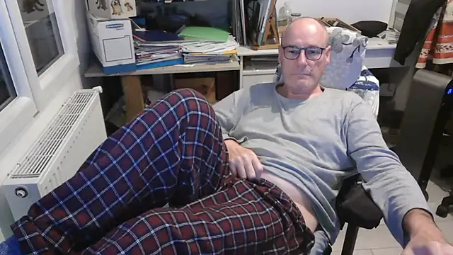 bogland33 online show from March 20, 2025, 10:07 pm