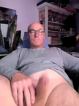 bogland33 online show from March 8, 2025, 9:40 pm
