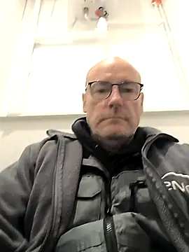 bogland33 online show from October 9, 2025, 10:49 am