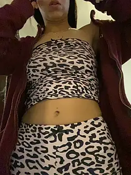 Snapshot of kittyprettybby chatting on May 23, 2026, 3:55 pm kittyprettybby online show from May 23, 2026, 3:55 pm