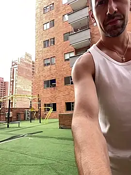dantedesirexx online show from May 23, 2026, 9:03 pm