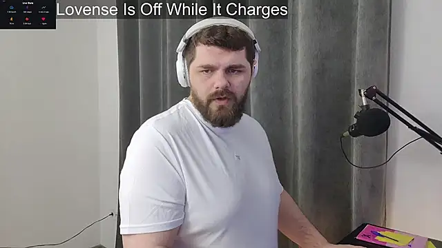 KingMarti online show from December 14, 2025, 10:32 am