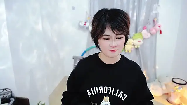 Snapshot of Fan_ting chatting on November 16, 2025, 2:55 pm Fan ting online show from November 16, 2025, 2:55 pm