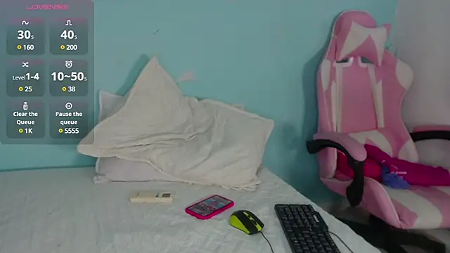 Snapshot of Emma29_ chatting on January 27, 2025, 3:18 pm Emma29 online show from January 27, 2025, 3:18 pm