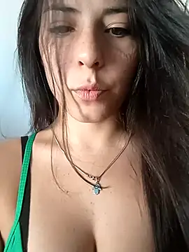 Snapshot of Alma-Mora chatting on February 16, 2025, 7:16 pm Alma-Mora online show from February 16, 2025, 7:16 pm