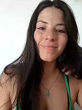 Snapshot of Alma-Mora chatting on February 17, 2025, 6:28 pm Alma-Mora online show from February 17, 2025, 6:28 pm