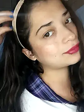 Snapshot of Elvishcassie_ chatting on February 7, 2025, 2:40 am Elvishcassie  online show from February 7, 2025, 2:40 am