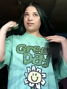 Elvishcassie  online show from January 14, 2026, 9:51 pm