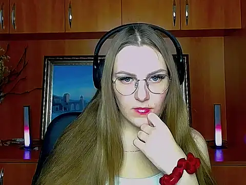  AlMamiyy  online show from November 28, 2025, 8:14 am