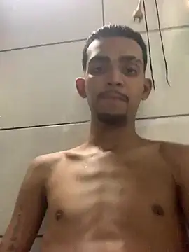 moreninhoP online show from February 7, 2025, 4:06 am