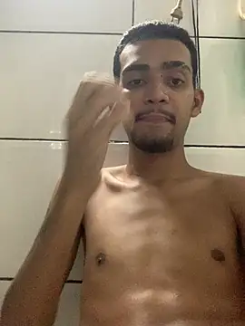 moreninhoP online show from February 18, 2025, 2:49 am