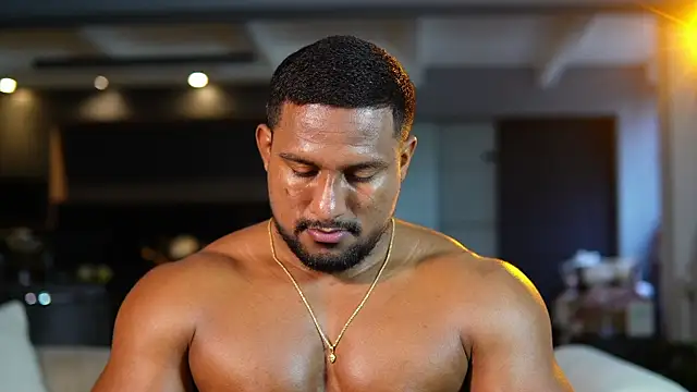 Snapshot of CallumMuscle chatting on July 15, 2026, 10:28 pm CallumMuscle online show from July 15, 2026, 10:28 pm