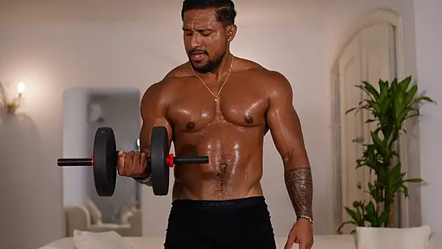 CallumMuscle online show from May 15, 2026, 10:52 pm