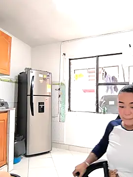 Snapshot of evafoxs chatting on October 27, 2025, 4:30 pm evafoxs online show from October 27, 2025, 4:30 pm