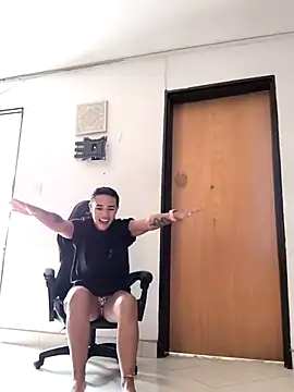 Snapshot of evafoxs chatting on November 21, 2025, 2:27 pm evafoxs online show from November 21, 2025, 2:27 pm