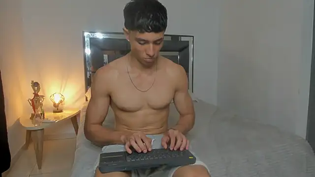 enzo sloran online show from November 22, 2025, 6:23 am