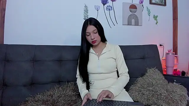 Hanna Smirnov online show from January 14, 2025, 1:36 am