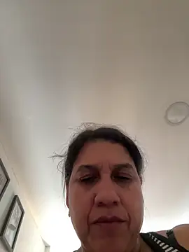 siri duque online show from November 9, 2025, 4:33 pm