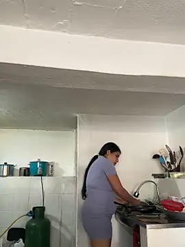 siri duque online show from December 17, 2025, 12:43 pm