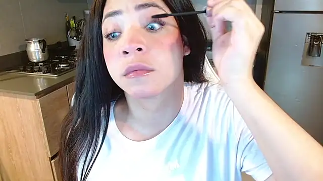 Snapshot of Kylie_martinez chatting on January 31, 2025, 6:13 am Kylie martinez online show from January 31, 2025, 6:13 am