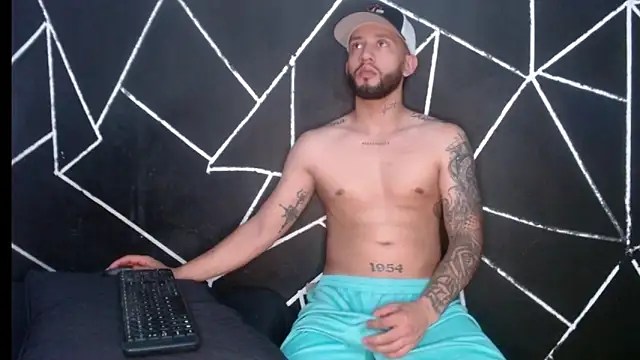 maxXximo777 online show from December 5, 2024, 4:37 am