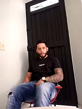 maxXximo777 online show from December 6, 2024, 8:12 pm