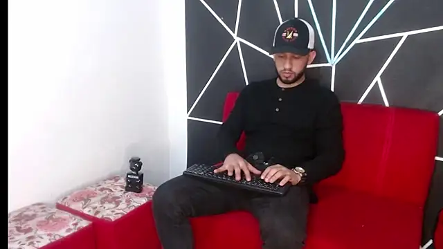 maxXximo777 online show from January 17, 2025, 5:11 am