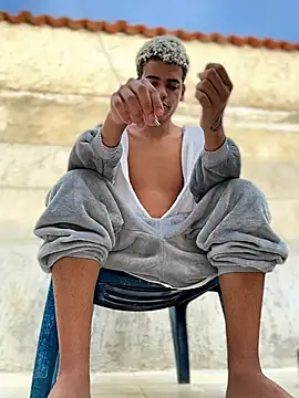 Snapshot of Leo_bunny_hot chatting on February 7, 2026, 8:50 pm Leo bunny hot online show from February 7, 2026, 8:50 pm