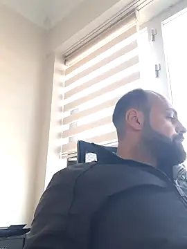 krzantem3454 online show from February 2, 2025, 1:08 pm